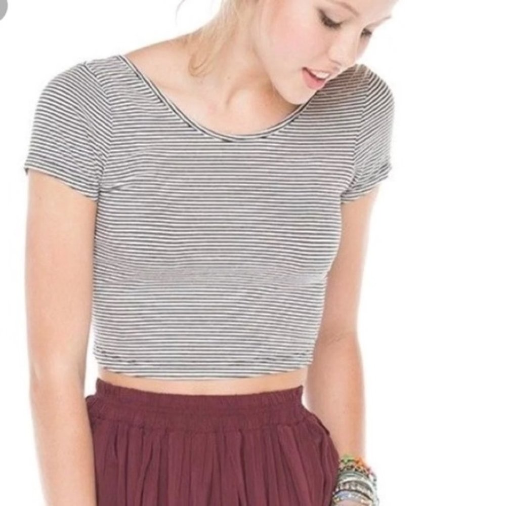 Brandy Melville Striped Short Sleeve Crop Top